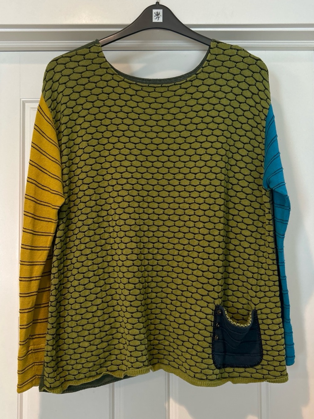 Reversible Colorblock Textured Knit Sweater with Pockets